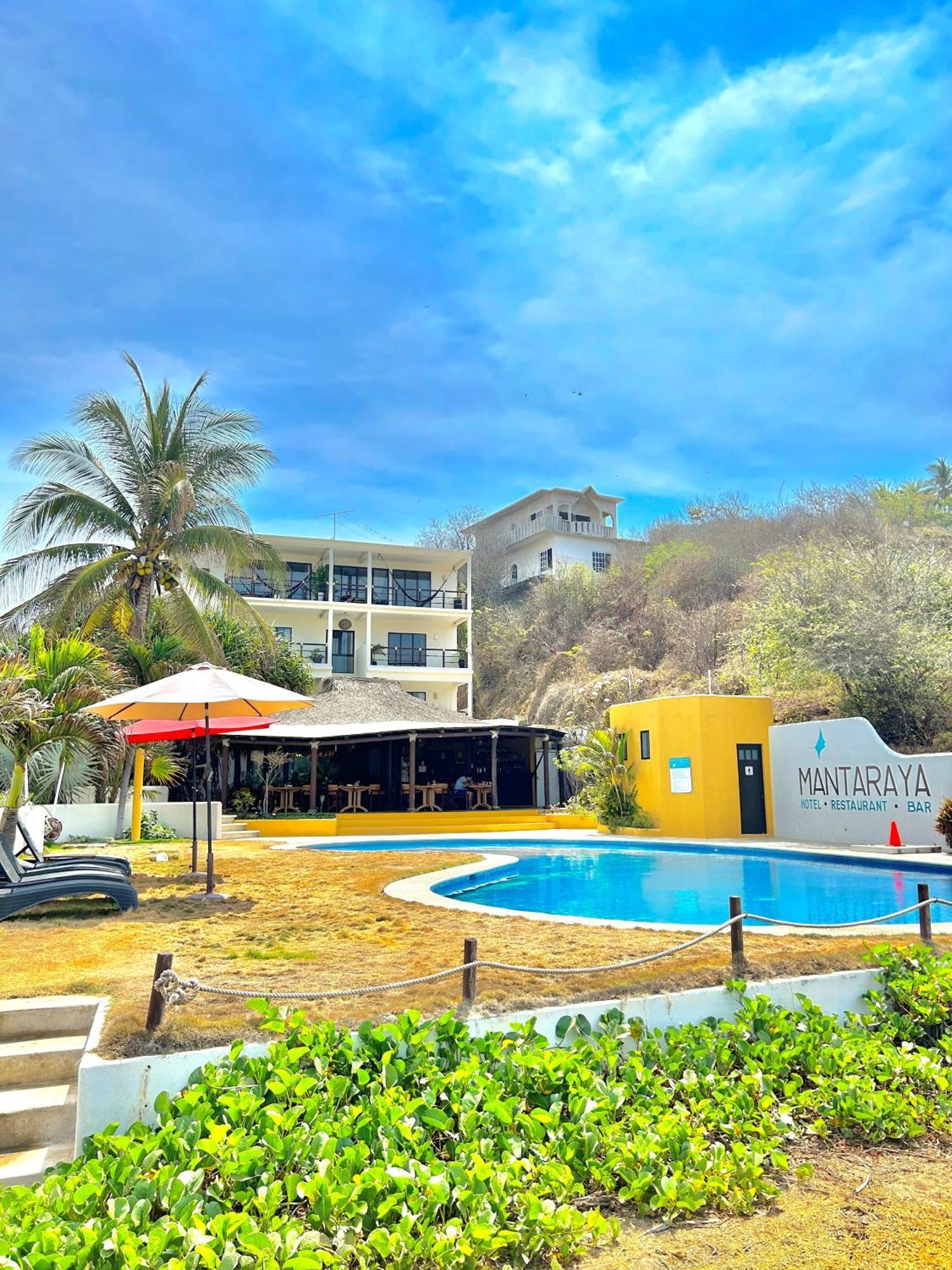 Manta Raya Hotel - Right On The Beach Cuatunalco Eksteriør bilde